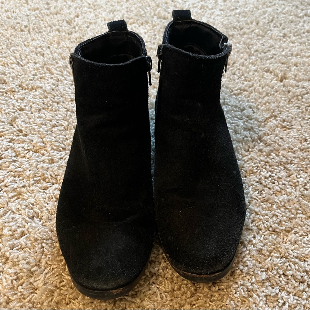 STEVE MADDEN Black Booties, size 6.5